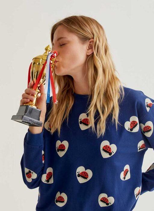 SUDADERA MARIQUITAS "COMPAÑÍA FANTÁSTICA "